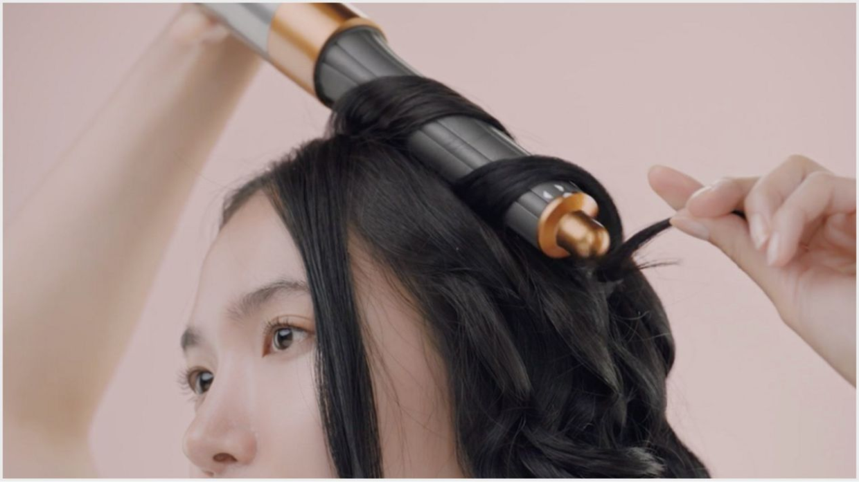 Стайлер Dyson Airwrap: обучающие ролики для разных укладок